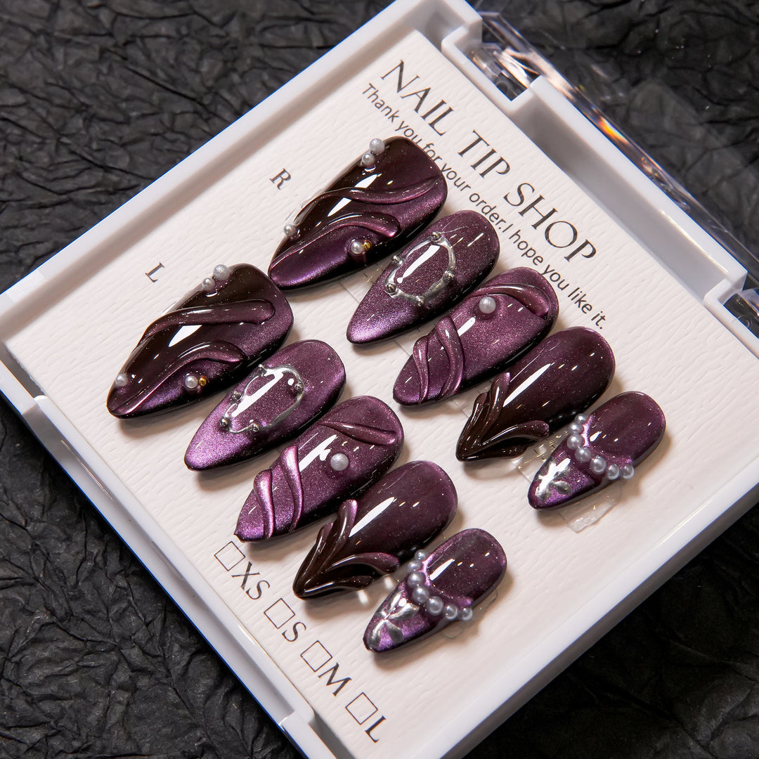 Elegant Press-On Nail Art Set with Pearl Accents