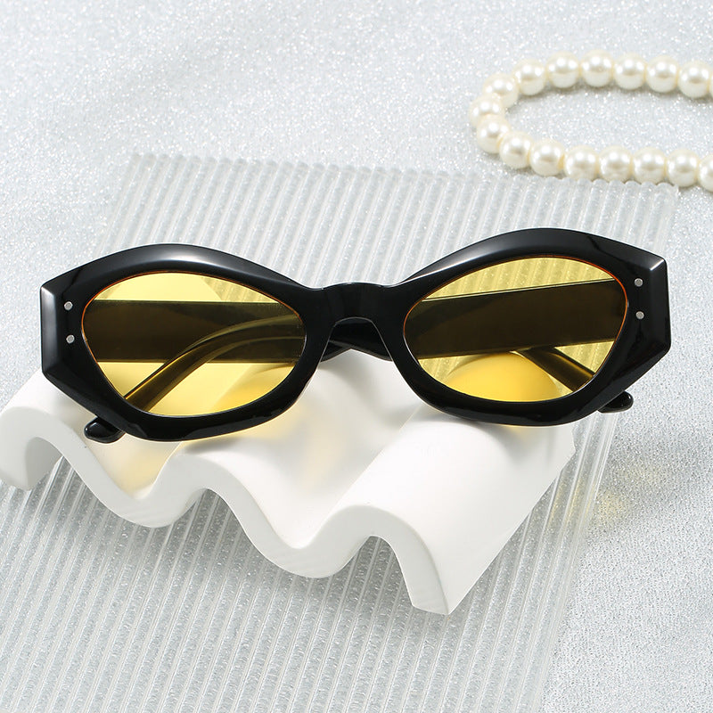 Women's Cat-Eye Sunglasses with Modern Design and Wide Frame Stornfield