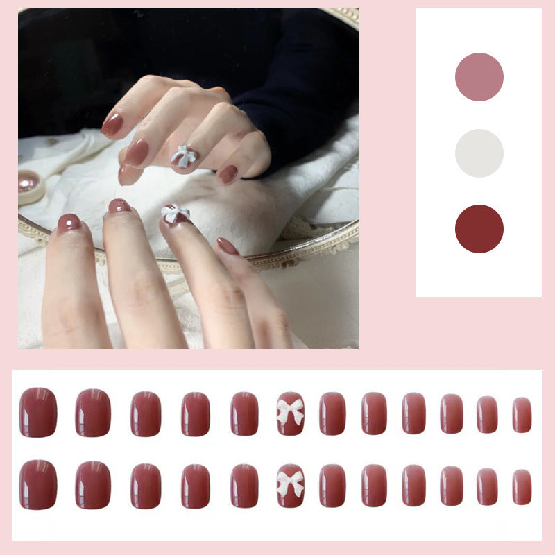 Elegant artificial nails with delicate flower accents Stornfield