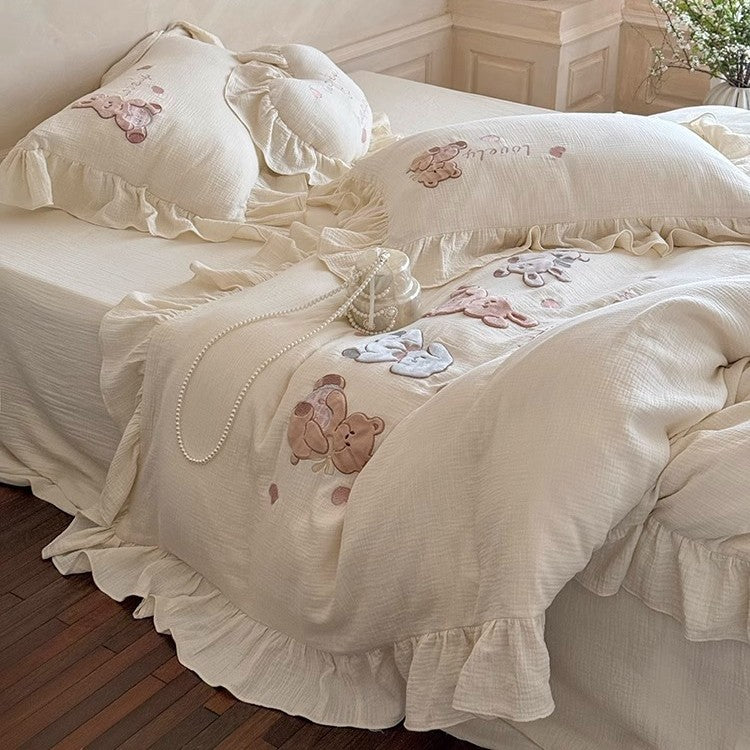 Ruffled Embroidered Cotton Duvet Cover Set with Appliqué Animals and Decorative Heart Cushion