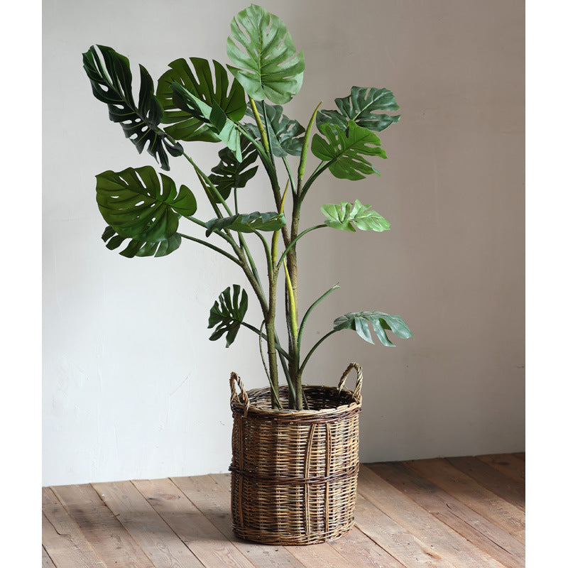 Handcrafted storage basket made of willow Stornfield