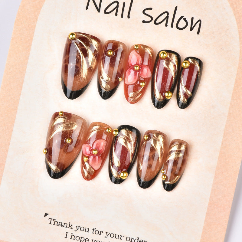 Elegant and creative art nails Stornfield