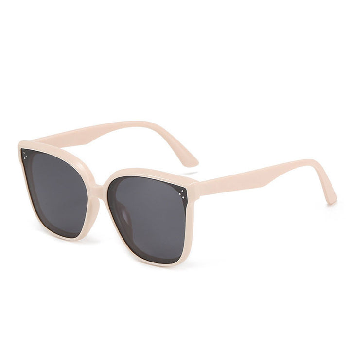 Women's Cat-Eye Sunglasses in Elegant and Modern Design Stornfield