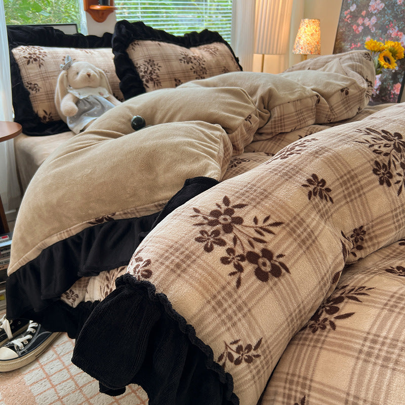 Floral Patterned Plush Comforter Set