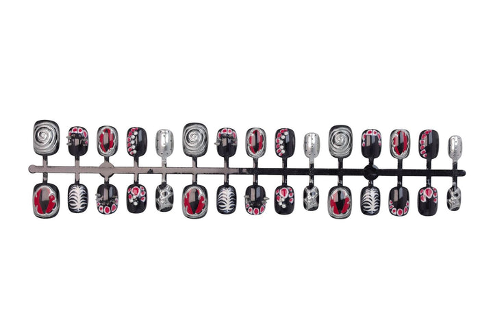 Artificial nail set with creative patterns and glamorous details Stornfield