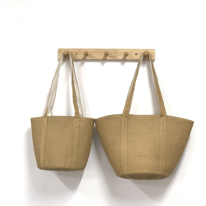 Spacious shopping bag with structured design Stornfield