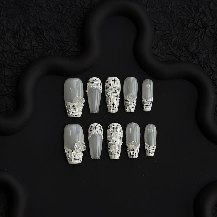Decorative Press-On Nail Art Set with Floral Accents  1791773215