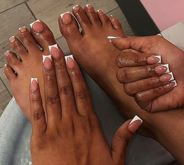 Nail set with modern design and elegant tip look Stornfield