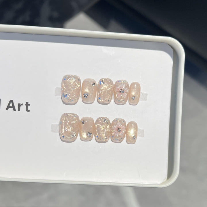 Decorative Floral Press-On Nail Set with Shimmering Accents Stornfield