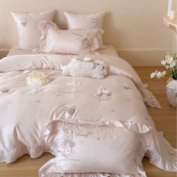 Luxurious Satin-Feel Ruffled Duvet Cover Ensemble with Embroidered Appliqué Pillow Shams