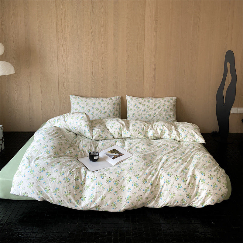 Bedding set made of cotton with delicate botanical print