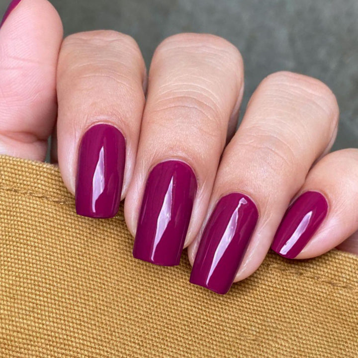 Premium Long-Lasting Press-On Nails Stornfield