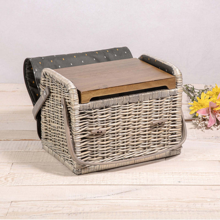 Ladies stylish picnic basket with integrated wine glasses and accessories Stornfield