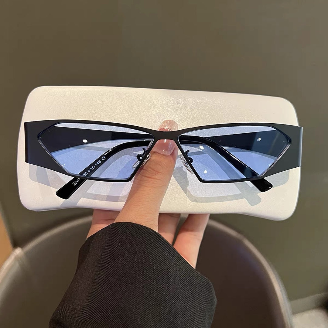Designer sunglasses with angular frame Stornfield