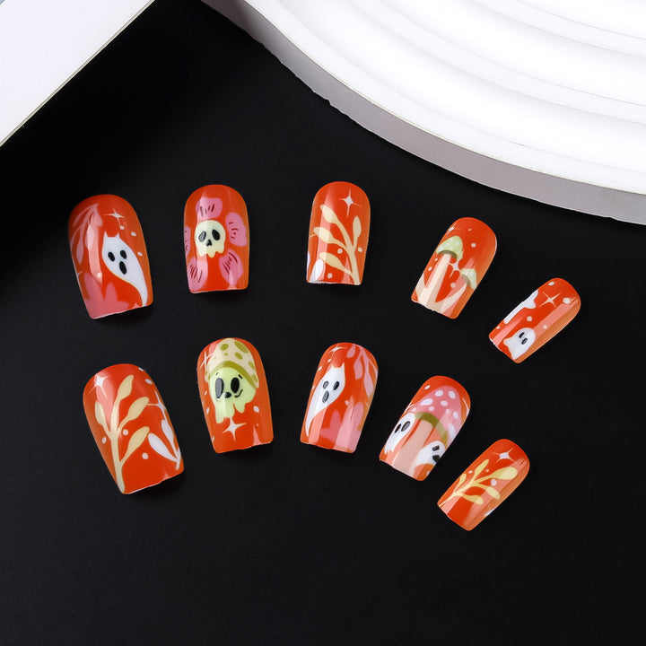 Creative Halloween-Themed Nail Art Stornfield