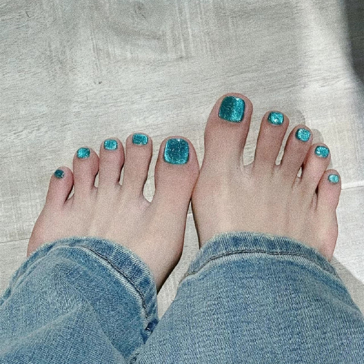 Glamorous Glittery Press-On Toenail Art Stornfield