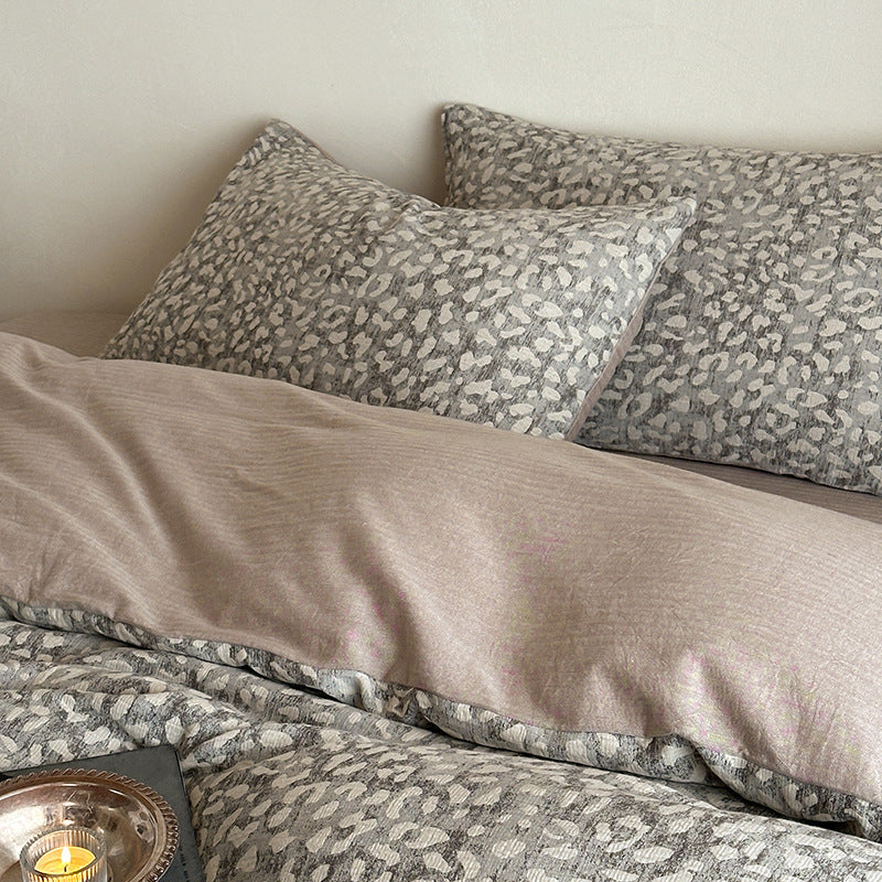 Bed linen set made of washed cotton-linen with subtle leopard print