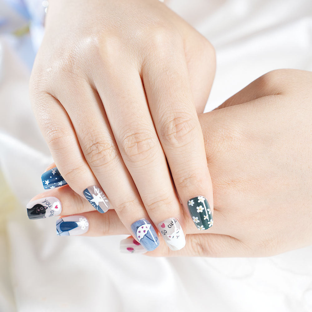 Artistic Cat-Inspired Press-On Nail Set Stornfield