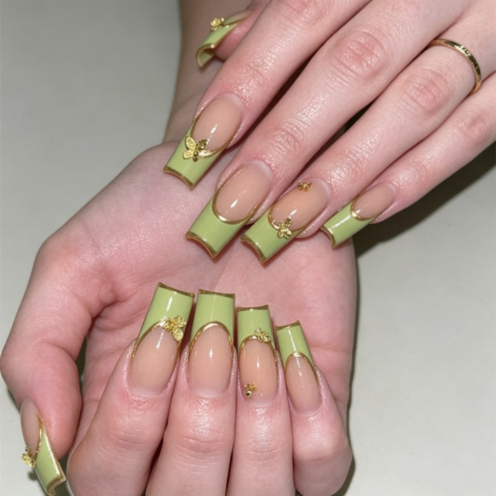 Artificial nails with modern night motif Stornfield