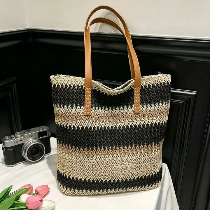 Shopping and beach bag with elegant stripe pattern Stornfield