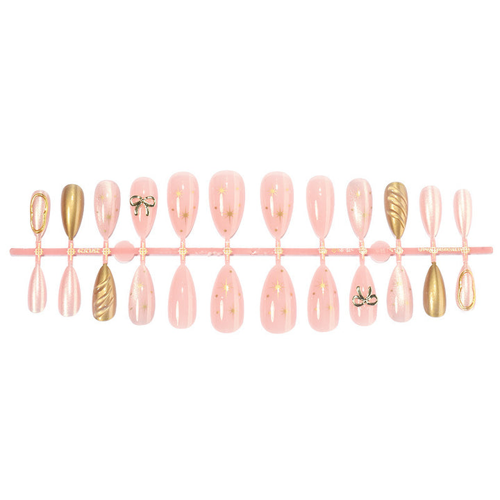 Artificial nail set with elegant golden accents Stornfield