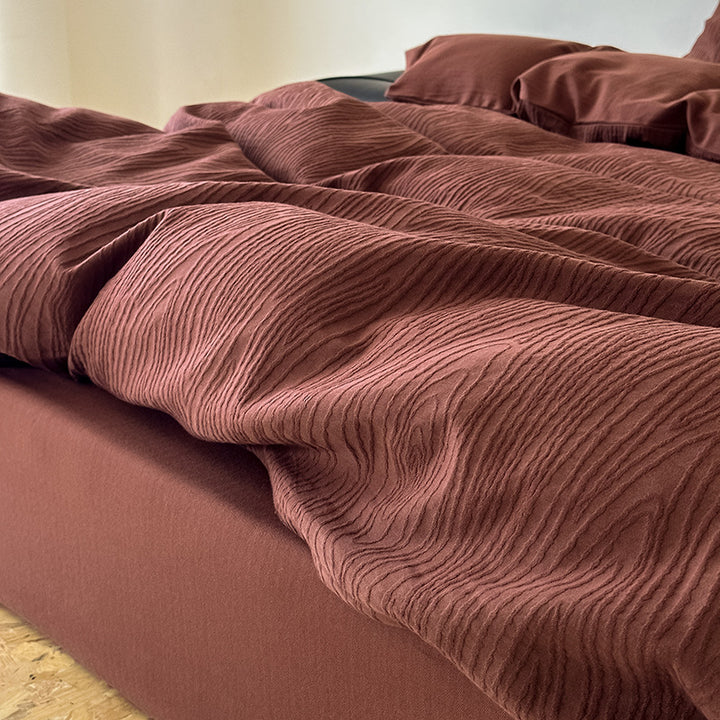 Premium cotton bedding set with fine pleated structure and hidden zipper