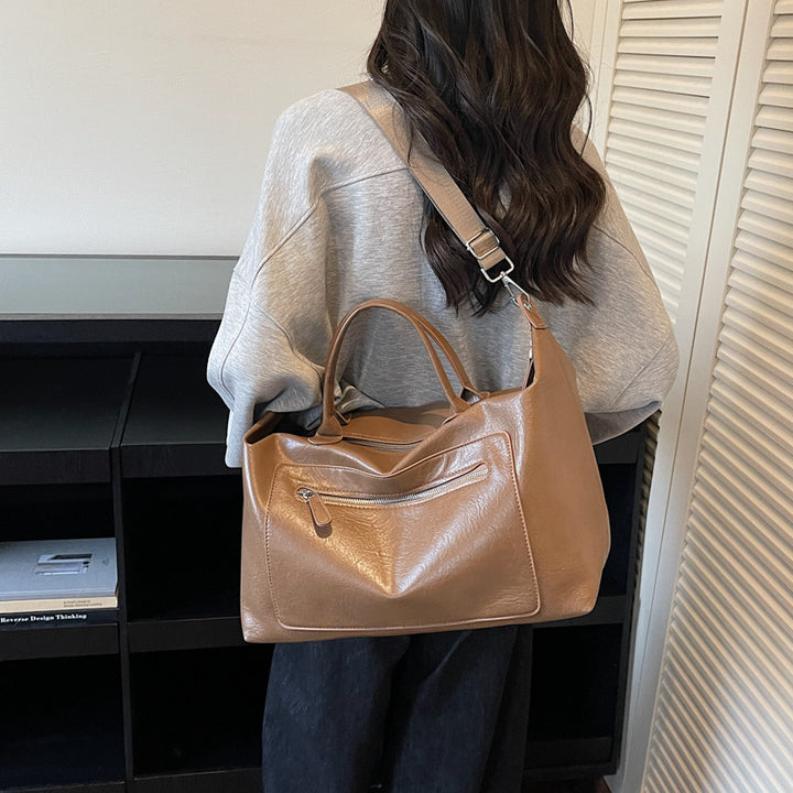 Elegant and Functional Weekend Bag Stornfield