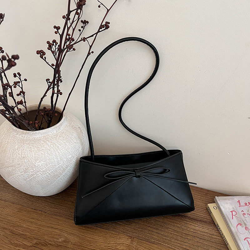 Elegant Bow-Detail Handbag