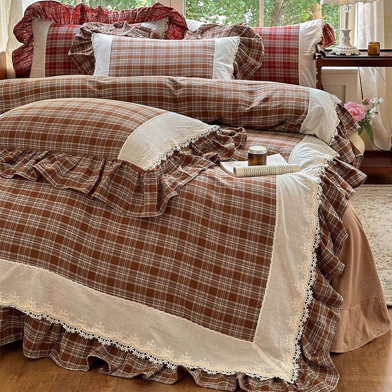 Ruffled Plaid Cotton-Linen Duvet Cover Set with Lace-Trimmed Border and Decorative Pillow Shams