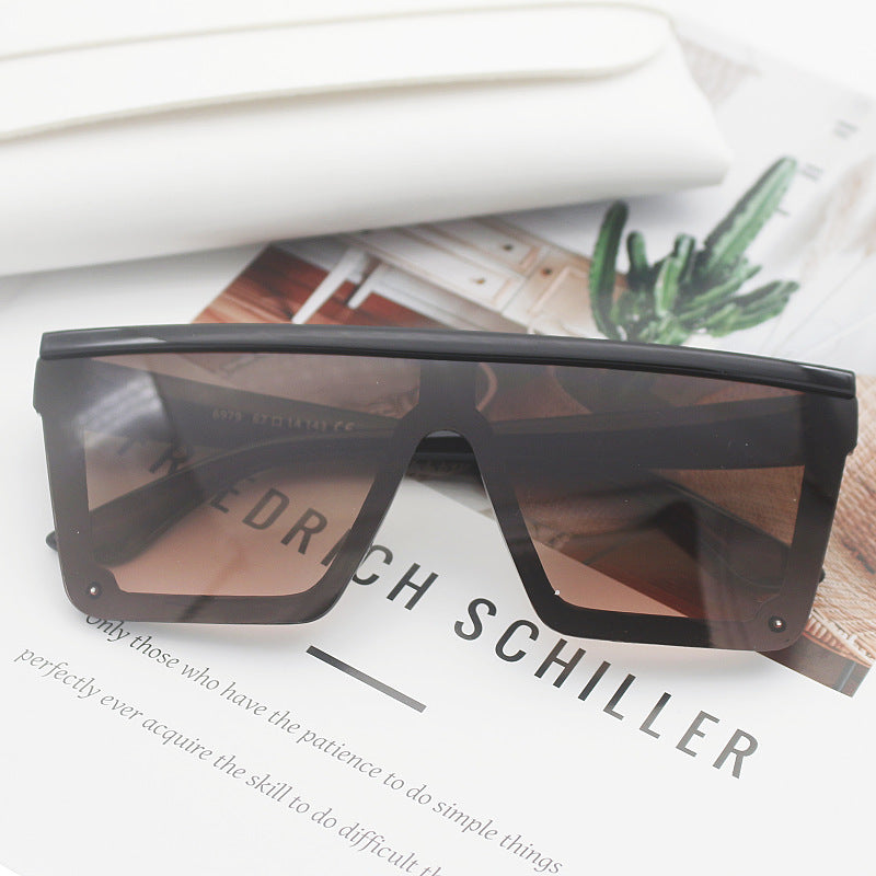 Women’s Sporty Sunglasses in Trendy Shield Design Stornfield