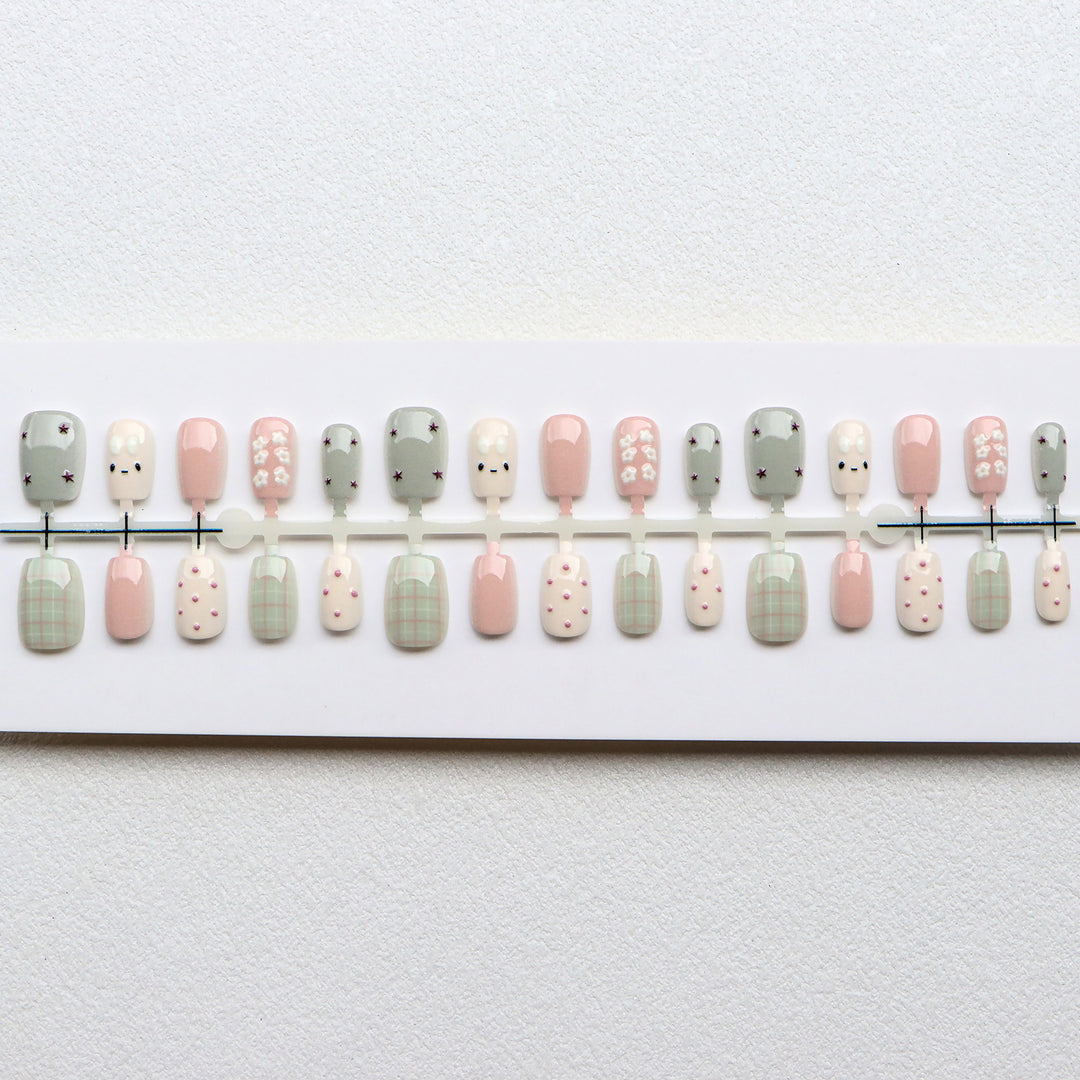 Creative Themed Press-On Nail Art Set Stornfield