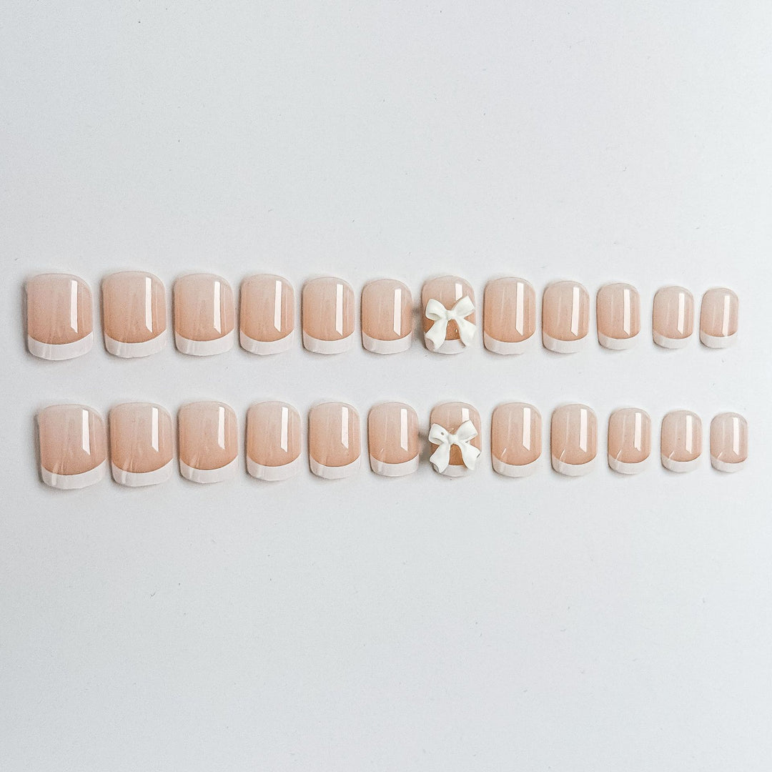 Nail Art Fake Nails Set with Elegant Bow Accents Stornfield