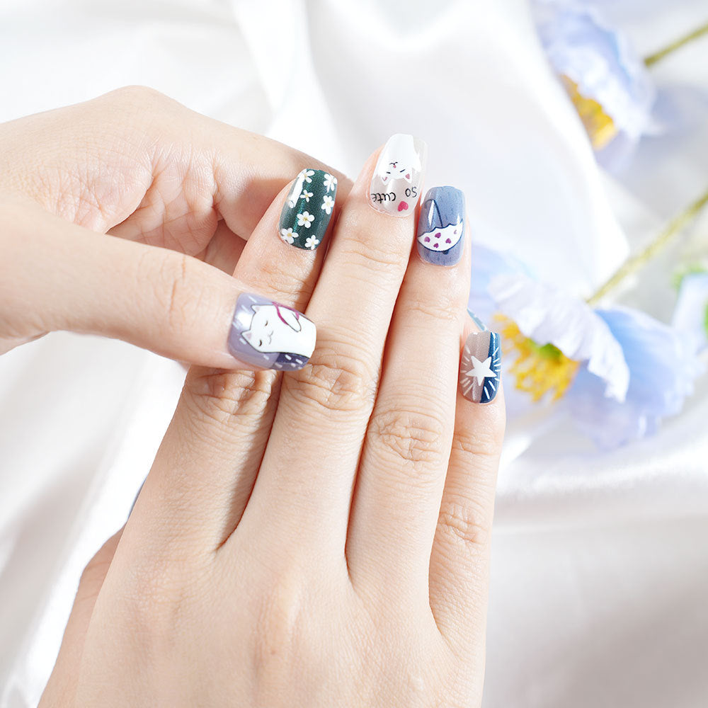 Artistic Cat-Inspired Press-On Nail Set Stornfield