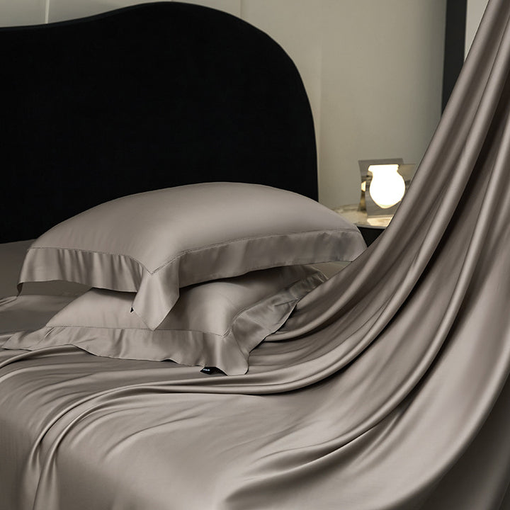 Luxurious satin bedding set with fine hemstitch decoration