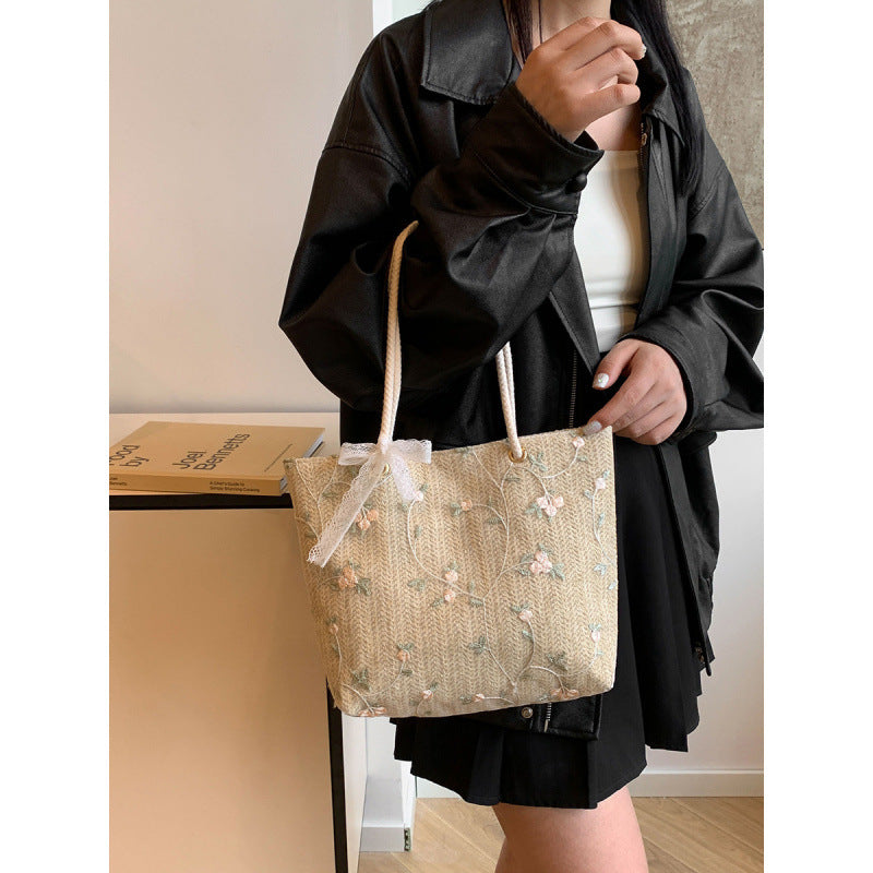 WoEmbroidered Straw Tote Bag Stornfield