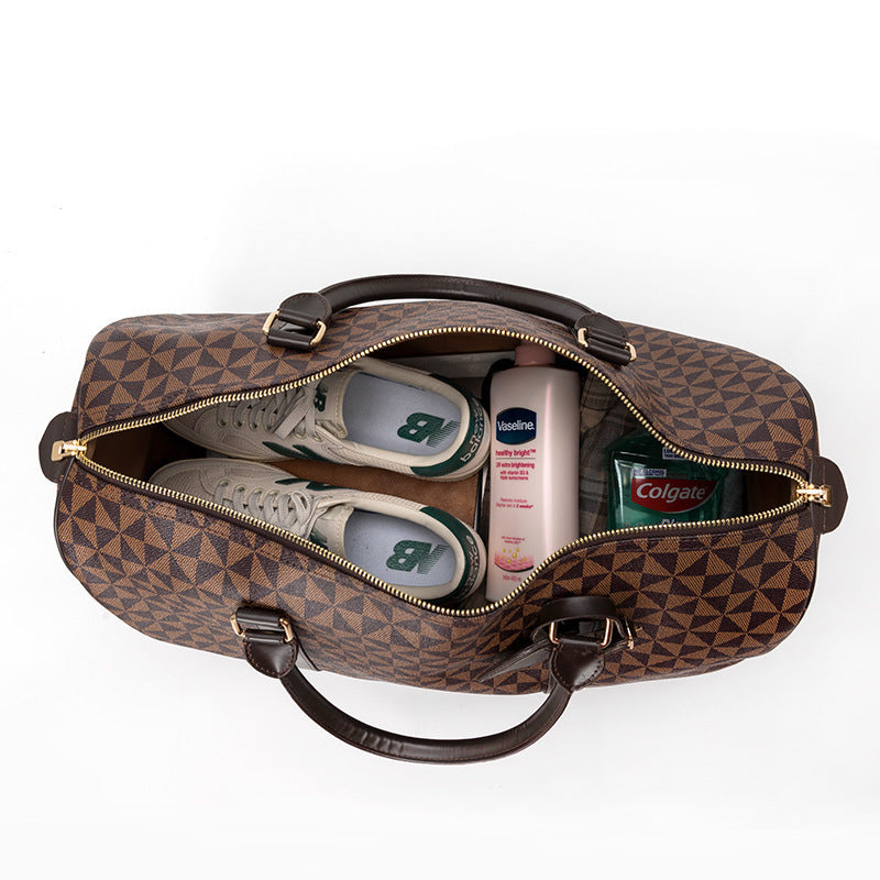 Spacious travel bag with stylish geometric design Stornfield