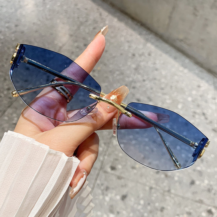 Women's fashionable sunglasses with innovative checkered design Stornfield