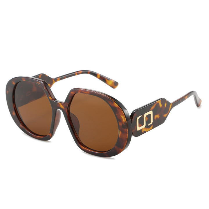 Women oversized sunglasses with distinctive frame and UV protection Stornfield