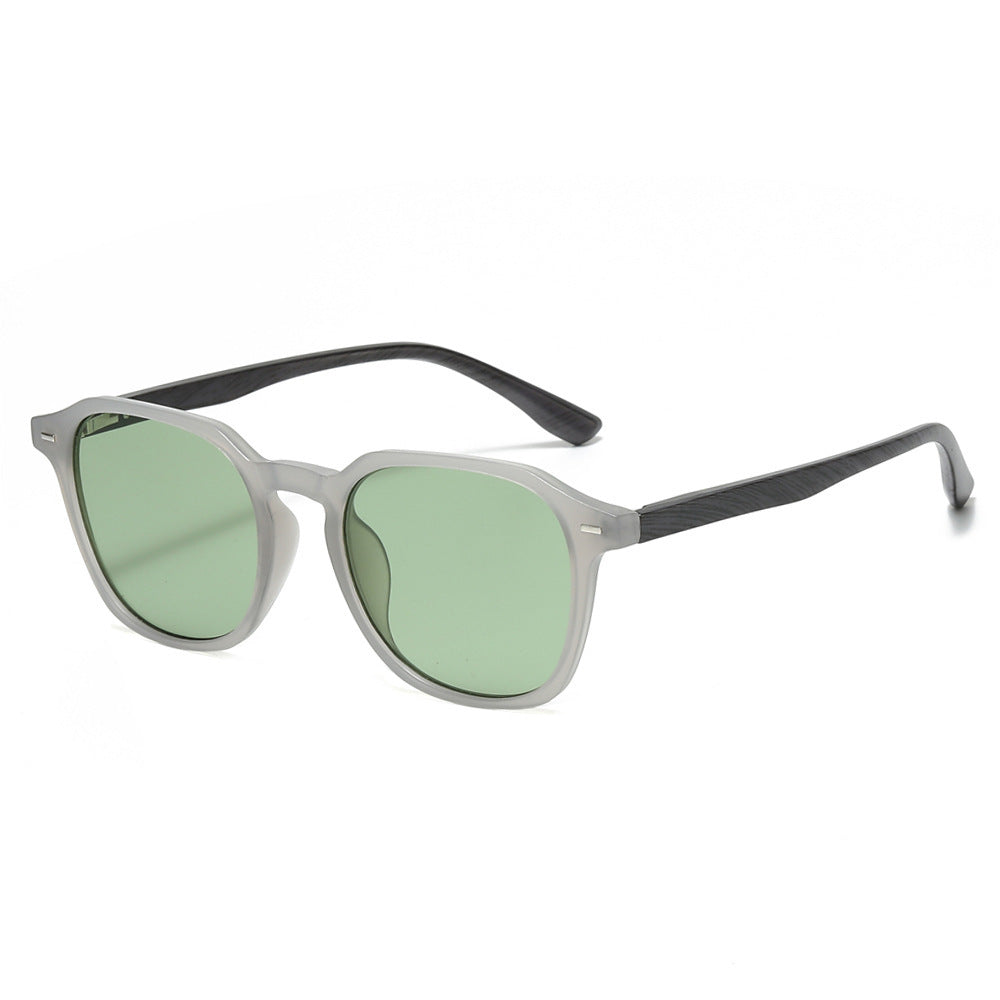 Stylish Retro-Inspired Sunglasses Stornfield
