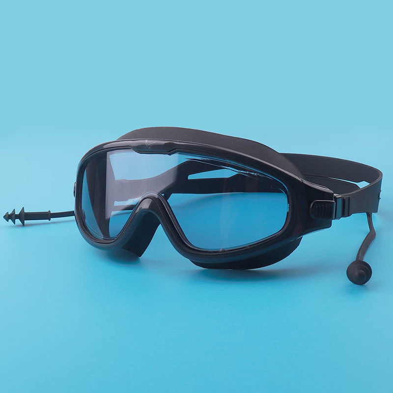 Snorkel mask with comprehensive field of view and comfortable silicone details Stornfield