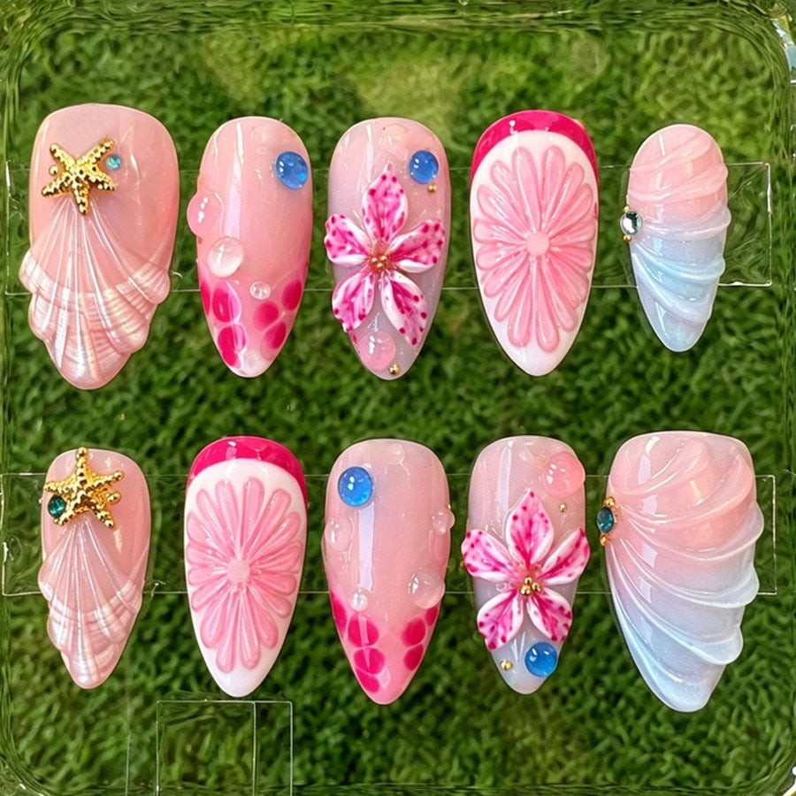 Nail art set with maritime motifs and luxurious glitter accents Stornfield