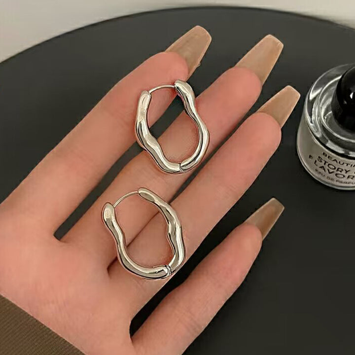 Wavy hoop earrings Stornfield