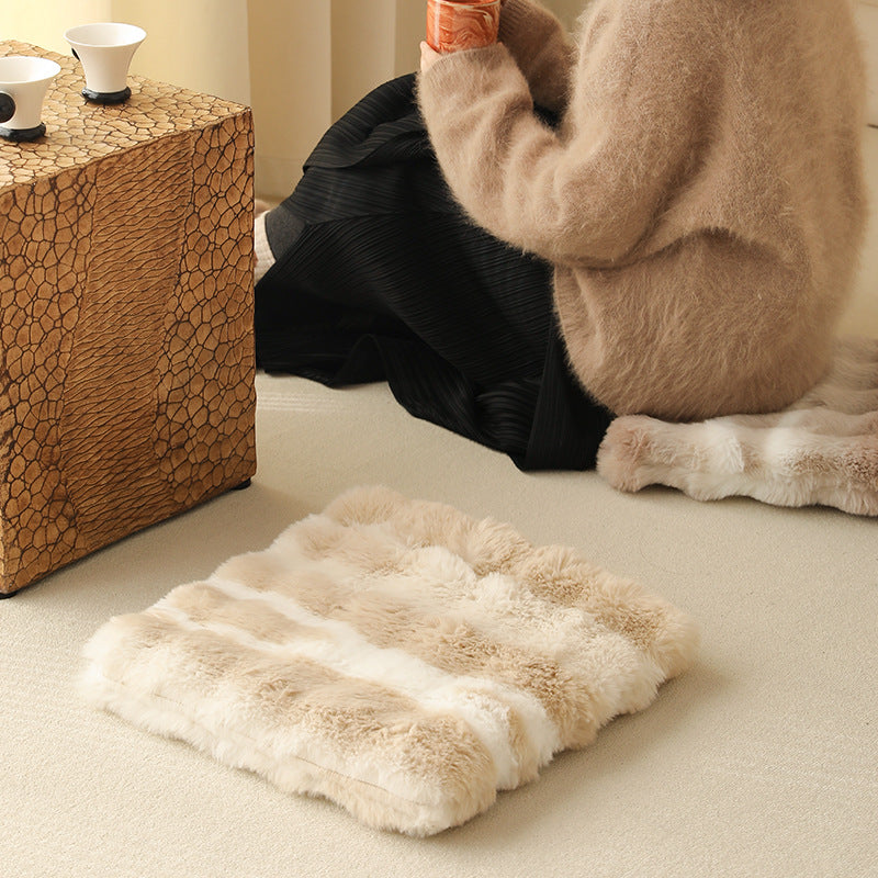 Square luxurious faux fur floor seat cover with dense long pile Stornfield