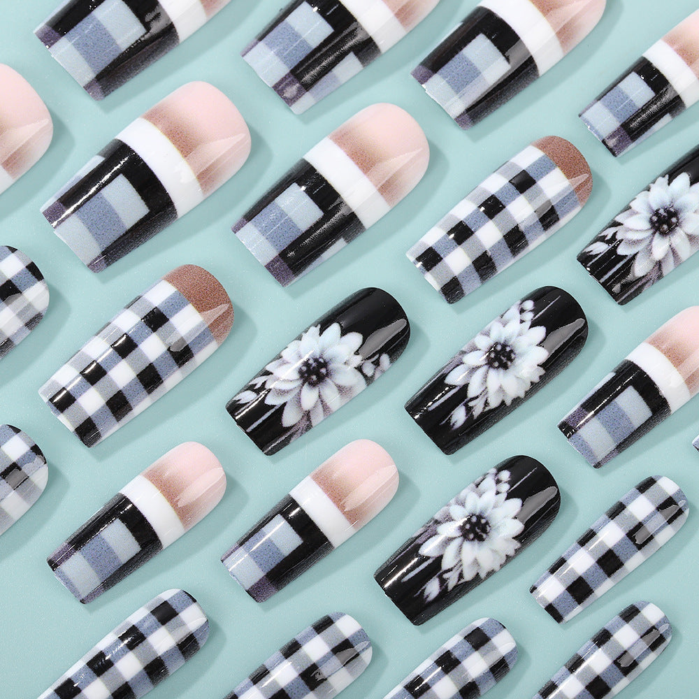 Creative artificial nails with stylish checkered patterns and floral design Stornfield