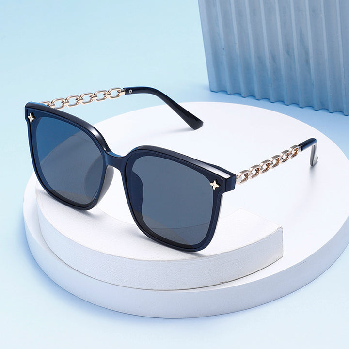 Women's Fashion Sunglasses with High-Quality Chain Detail Stornfield