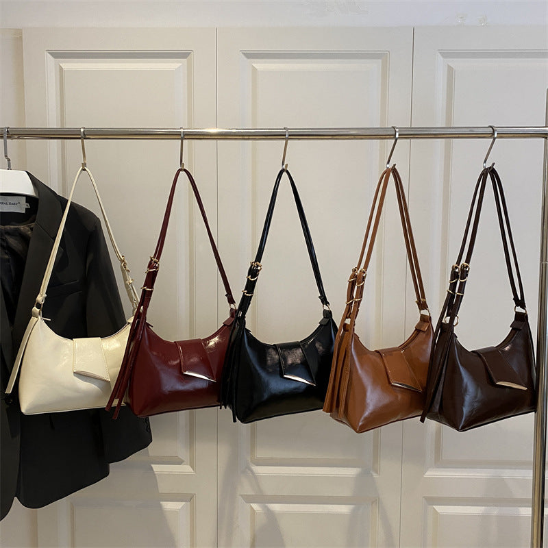 Luxurious Patent Leather Shoulder Bag Stornfield