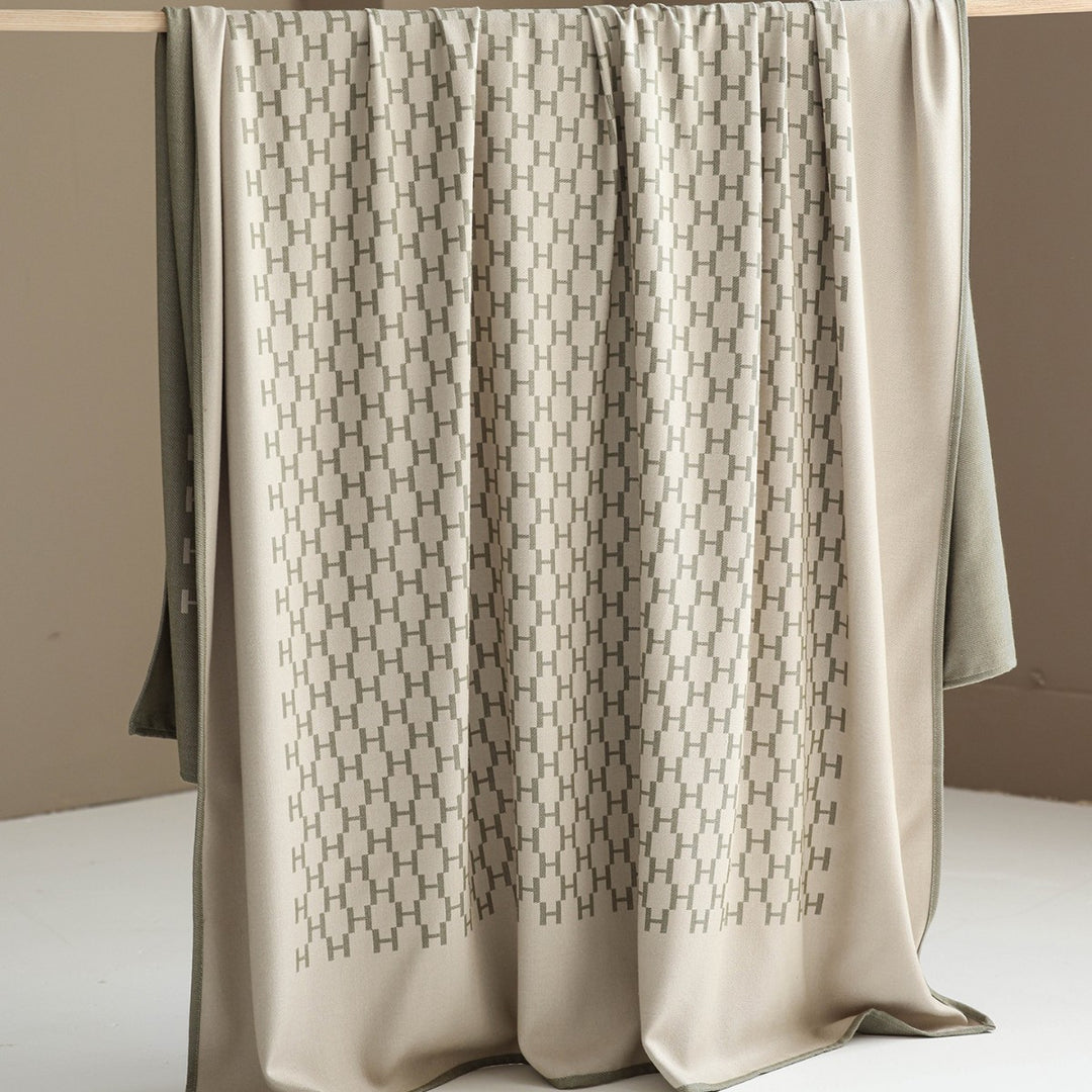Decorative Patterned Throw Blanket