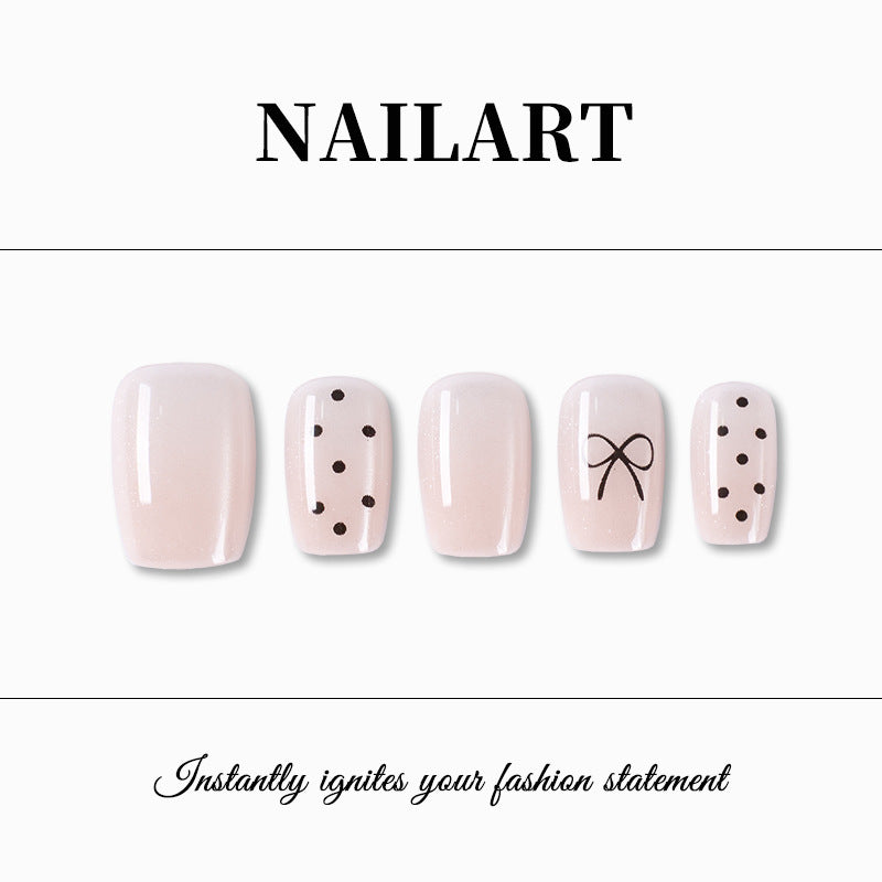 Chic Minimalist Press-On Nail Set Stornfield