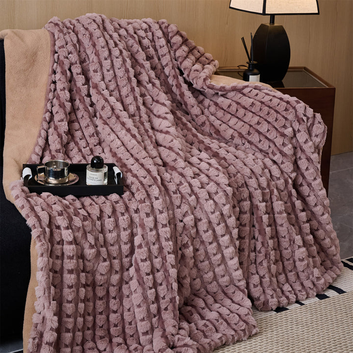 Chunky Knit Plush Throw Blanket