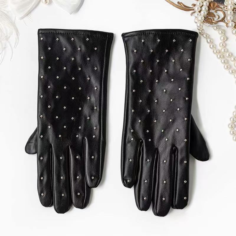 Elegant Leather Gloves with Chain Detail Stornfield